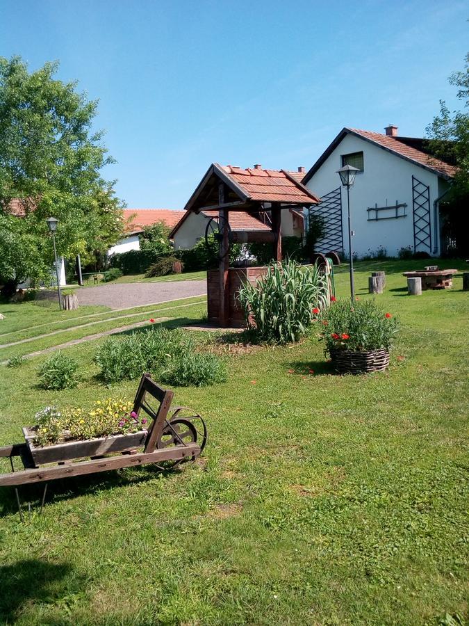 Kiad-Lak Apartmanok - Szep Kartya Elfogado Abádszalók エクステリア 写真
